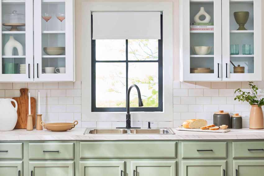 White Lacquered Glass Kitchen Design Idea
